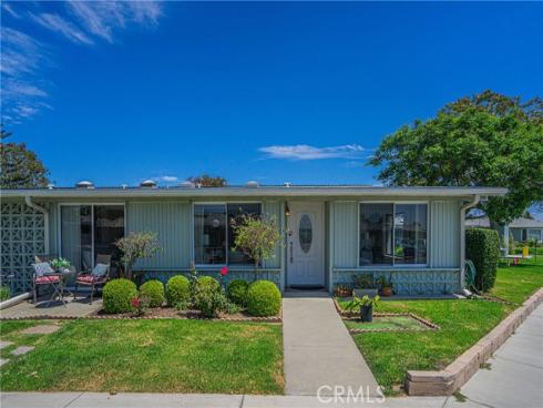 1401  Skokie  83A  Road, Seal Beach, CA