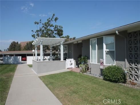 13631  Annandale  5E  Drive, Seal Beach, CA