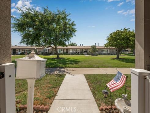 1221  Oakmont  178E  RoadM-8, Seal Beach, CA