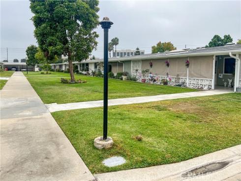 1533  Merion Way, M2-26d  , Seal Beach, CA