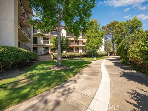 13550  Del Monte. M-17  106B  Drive, Seal Beach, CA