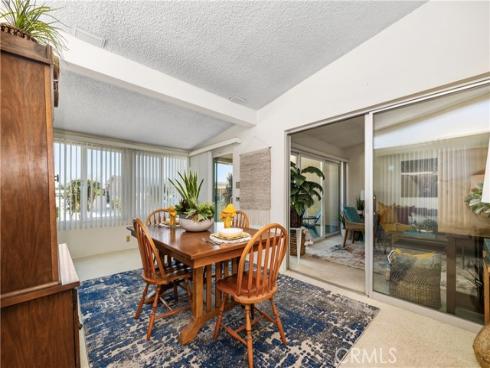 13600  Cedarcrest  111A  M-5, Seal Beach, CA