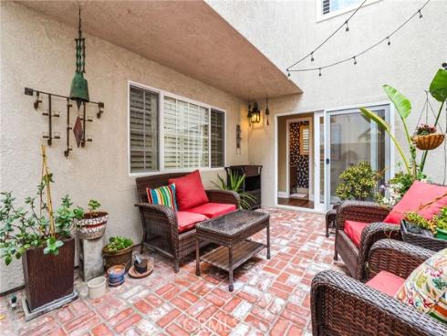 212  2nd   Street, Seal Beach, CA