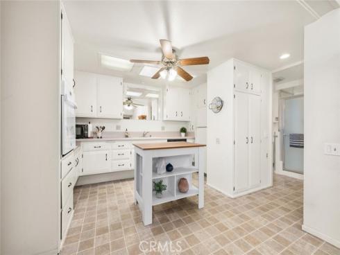 1440  Skokie  89F  RoadM-4, Seal Beach, CA