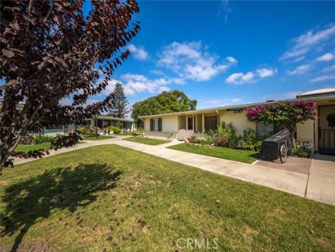 1440  Skokie  89F  RoadM-4, Seal Beach, CA