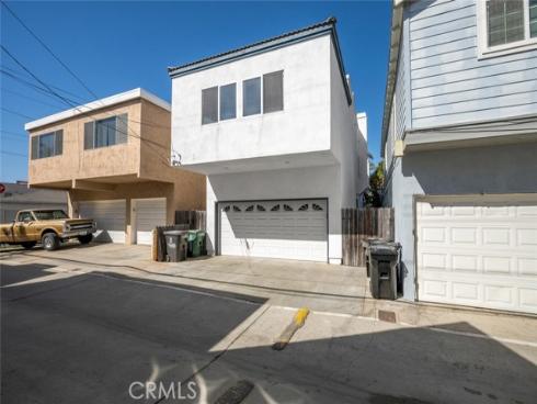 1602  Ocean Avenue  , Seal Beach, CA