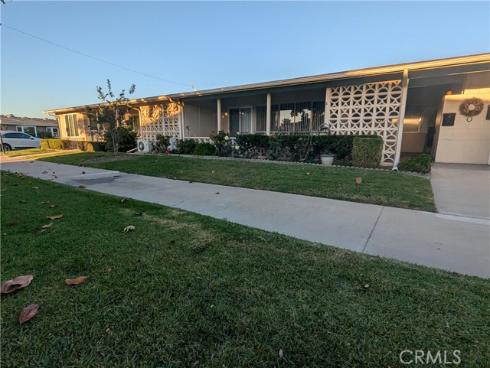 1460  Pelham  M5-106E  Road, Seal Beach, CA