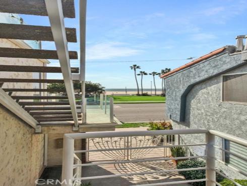 809  Ocean Ave.  3 , Seal Beach, CA