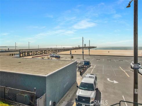 809  Ocean Ave.  3 , Seal Beach, CA