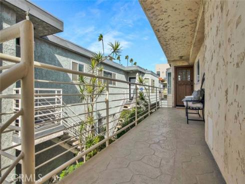 809  Ocean Ave.  3 , Seal Beach, CA