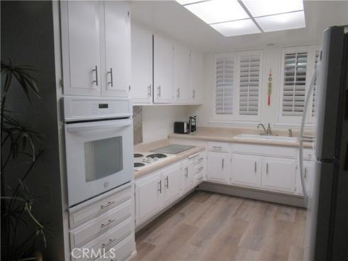 1860  St. John Rd #15-32m  , Seal Beach, CA