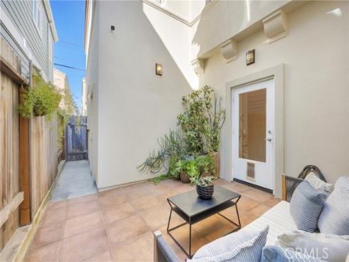 209 6th Street, Seal Beach, CA