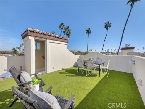 209 6th Street, Seal Beach, CA