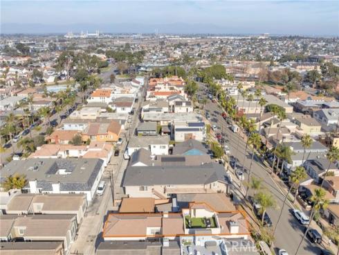 209 6th Street, Seal Beach, CA