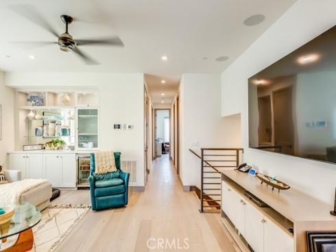 207  1st  , Seal Beach, CA