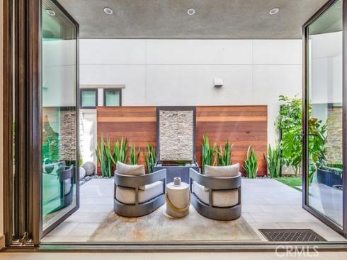 207  1st  , Seal Beach, CA