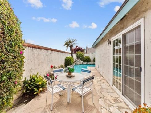 3521 Fern Circle, Seal Beach, CA
