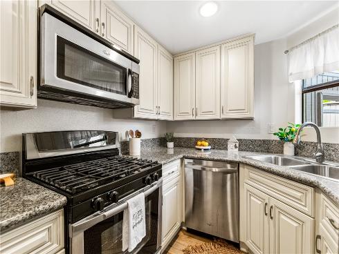 12564  Montecito  4  Road, Seal Beach, CA