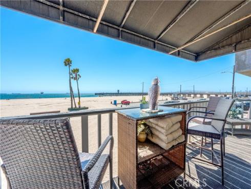 1003 Seal Way, Seal Beach, CA