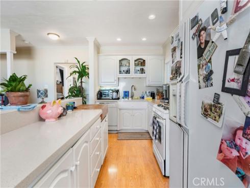 1003 Seal Way, Seal Beach, CA