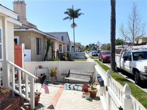 258 17th Street, Seal Beach, CA