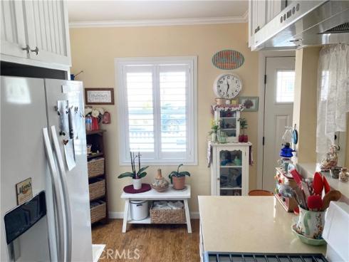 258  17th   Street, Seal Beach, CA