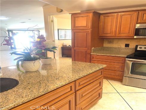 1060 Foxburg 9 218F Road, Seal Beach, CA