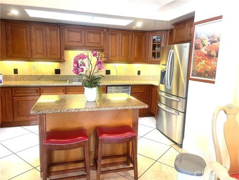 1060 Foxburg 9 218F Road, Seal Beach, CA