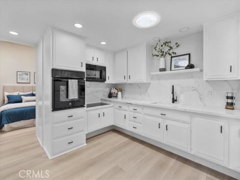 1600  Northwood Rd.  M11-275B , Seal Beach, CA