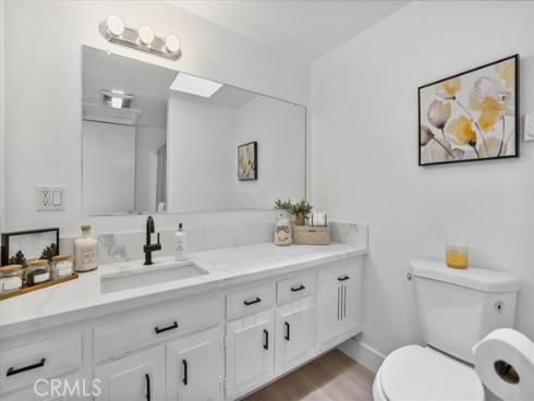 1600  Northwood Rd.  M11-275B , Seal Beach, CA