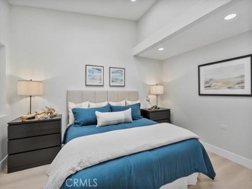 1600  Northwood Rd.  M11-275B , Seal Beach, CA