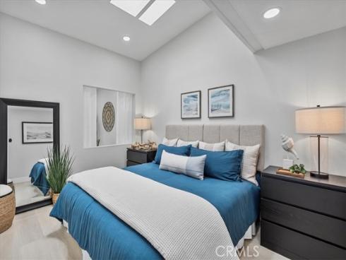 1600  Northwood Rd.  M11-275B , Seal Beach, CA