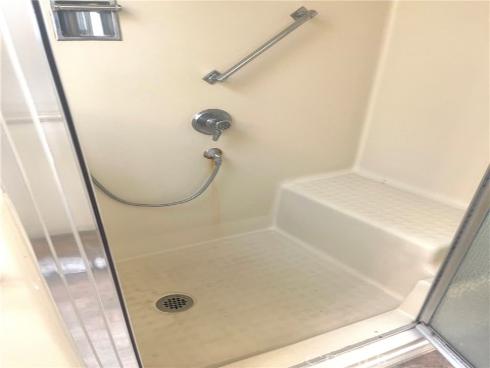 1660 Monterey 2 9F Road, Seal Beach, CA