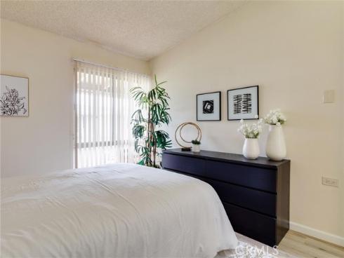 13061  Oak hill Dr  221B , Seal Beach, CA