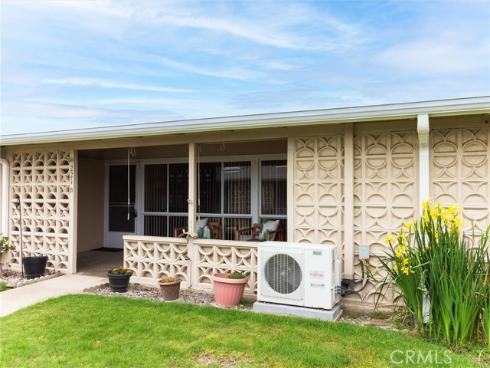 13061  Oak hill Dr  221B , Seal Beach, CA