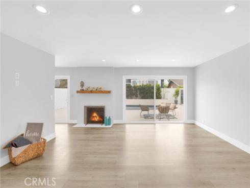 4817 Hazelnut Avenue, Seal Beach, CA