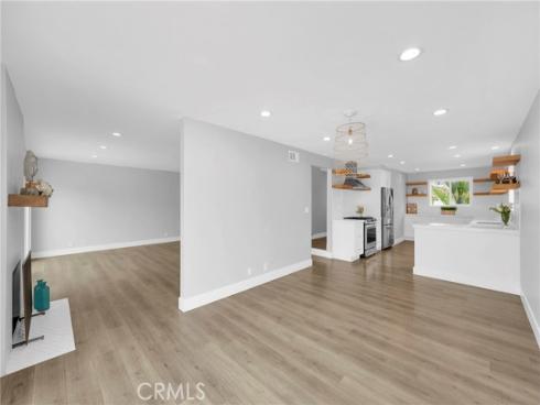 4817 Hazelnut Avenue, Seal Beach, CA