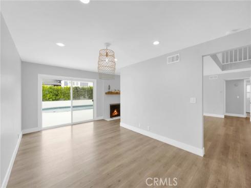 4817 Hazelnut Avenue, Seal Beach, CA