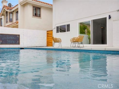 4817 Hazelnut Avenue, Seal Beach, CA