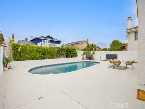 4817 Hazelnut Avenue, Seal Beach, CA