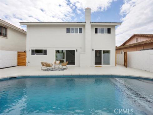 4817 Hazelnut Avenue, Seal Beach, CA