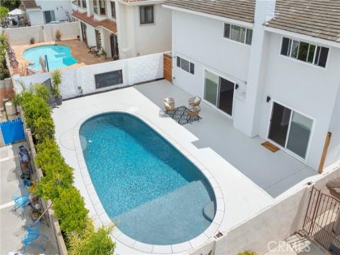 4817 Hazelnut Avenue, Seal Beach, CA