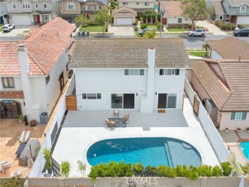 4817 Hazelnut Avenue, Seal Beach, CA