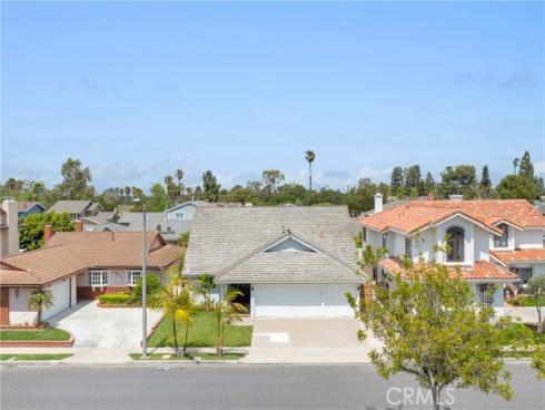 4817 Hazelnut Avenue, Seal Beach, CA