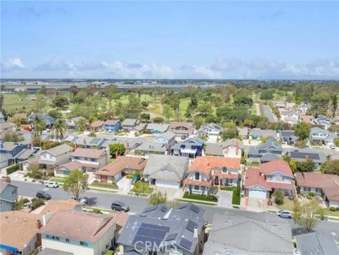 4817 Hazelnut Avenue, Seal Beach, CA