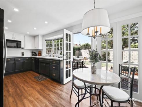 4401 Hazelnut Avenue, Seal Beach, CA