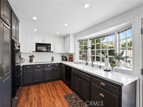 4401 Hazelnut Avenue, Seal Beach, CA