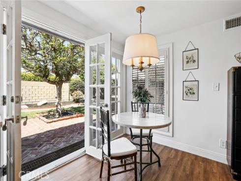 4401 Hazelnut Avenue, Seal Beach, CA