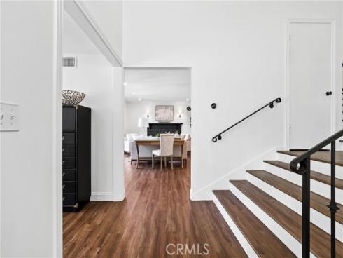 4401 Hazelnut Avenue, Seal Beach, CA