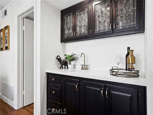 4401 Hazelnut Avenue, Seal Beach, CA